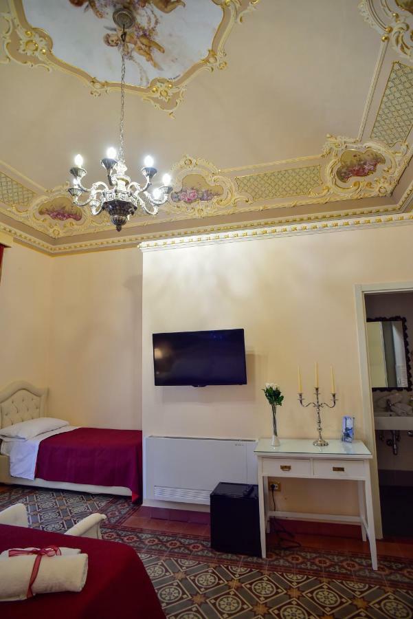 Palazzo Degli Affreschi * Catania