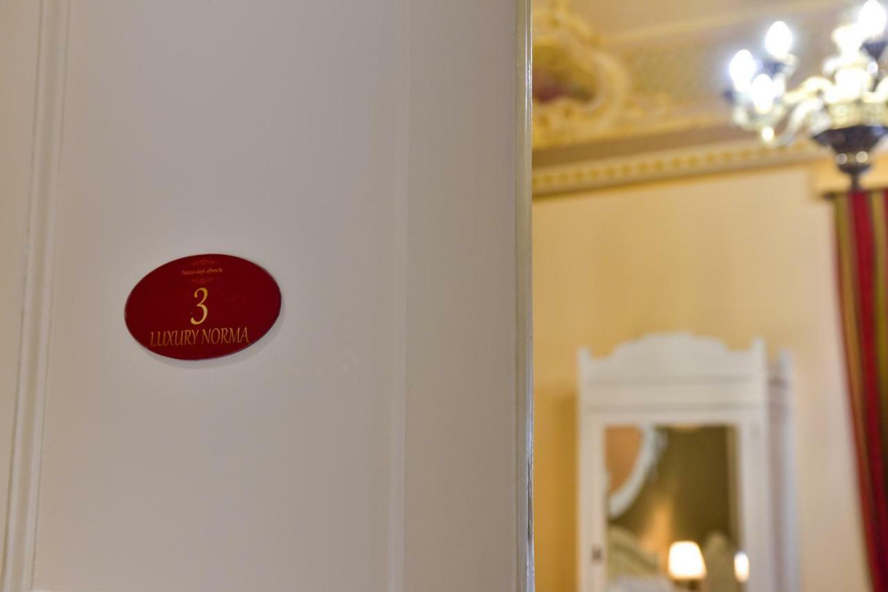 Palazzo Degli Affreschi Bed & Breakfast Catania