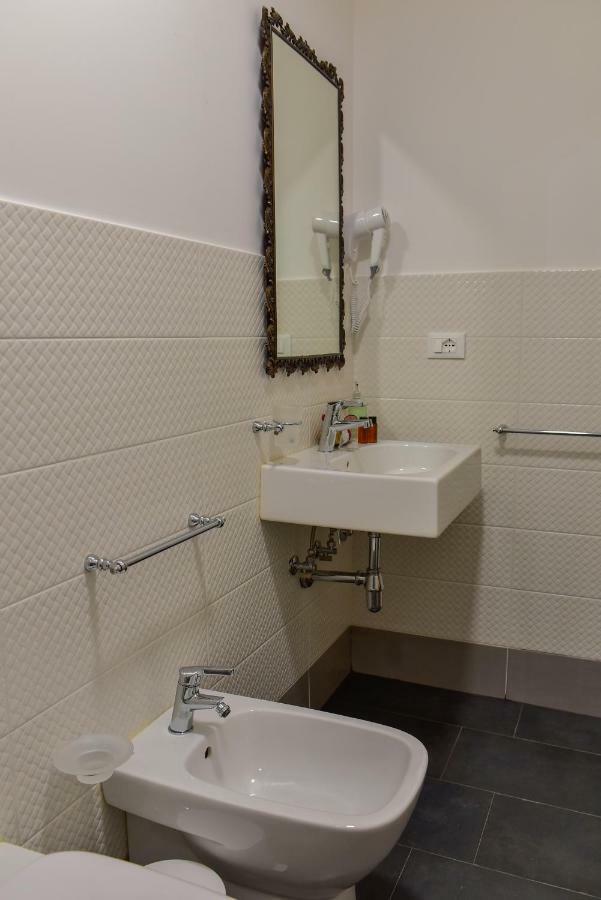 Palazzo Degli Affreschi Bed & Breakfast *