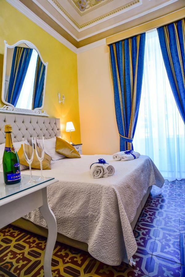 Palazzo Degli Affreschi Bed & Breakfast *