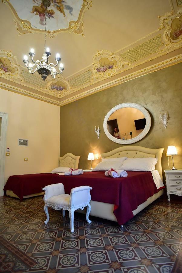 Palazzo Degli Affreschi *