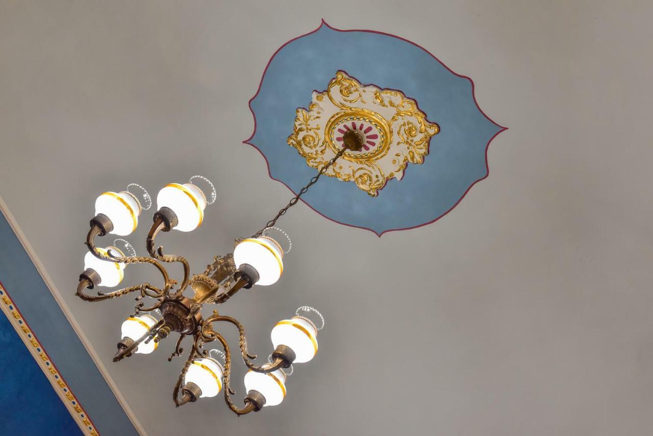 Palazzo Degli Affreschi Bed & Breakfast Catania