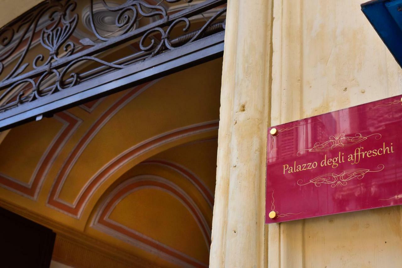 Palazzo Degli Affreschi Bed & Breakfast *